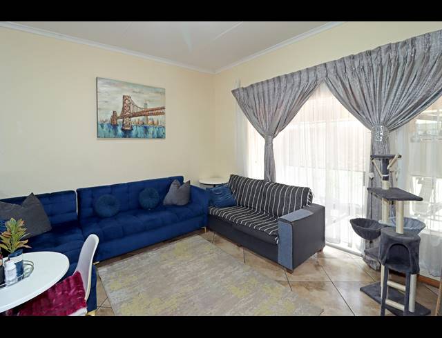 2 BEDROOM APARTMENT FOR SALE IN NORTHGATE